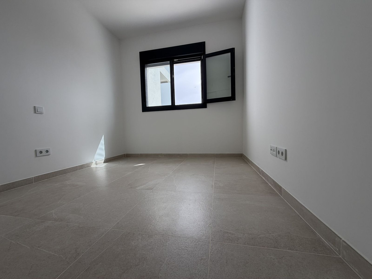 2 Bed Apartment for sale in Estepona Costa Del Sol, Málaga, Spain