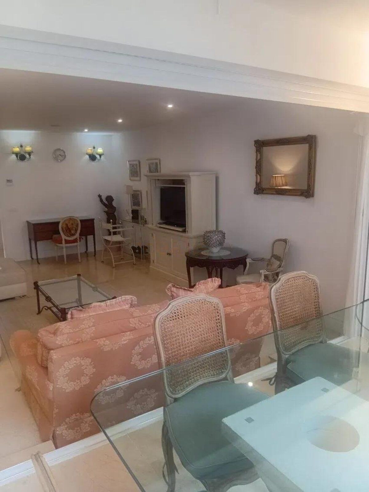 2 Bed Apartment for sale in The Golden Mile Costa Del Sol, Málaga, Spain