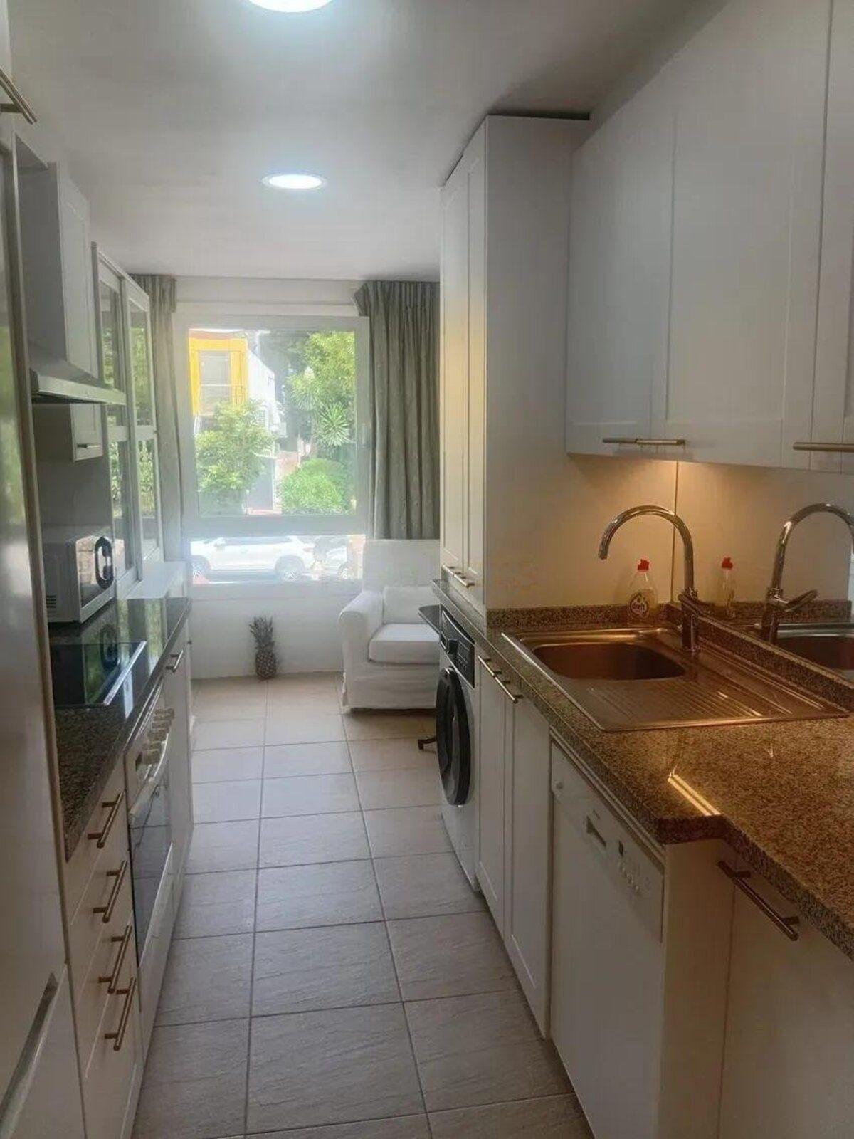 2 Bed Apartment for sale in The Golden Mile Costa Del Sol, Málaga, Spain