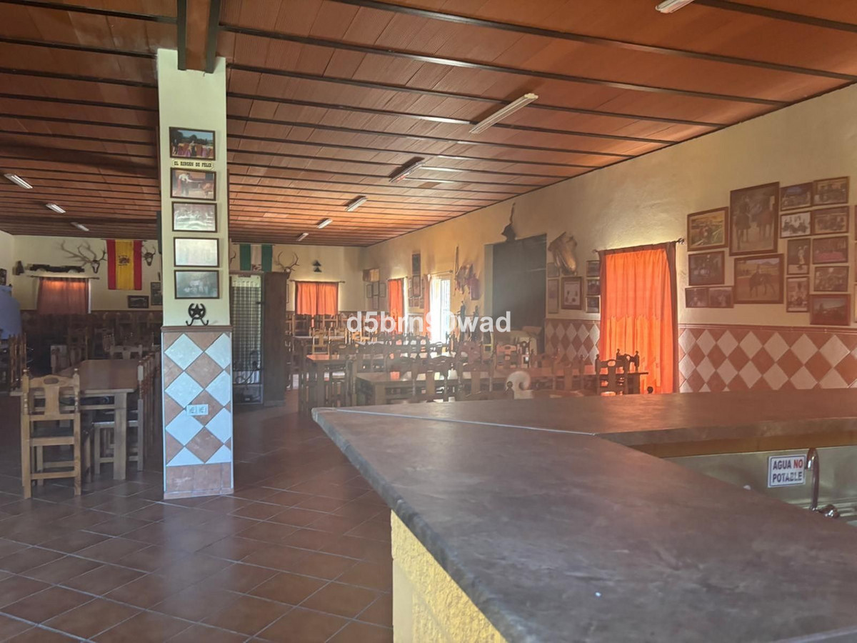 Commercial unit for sale in Monda Costa Del Sol, Málaga, Spain