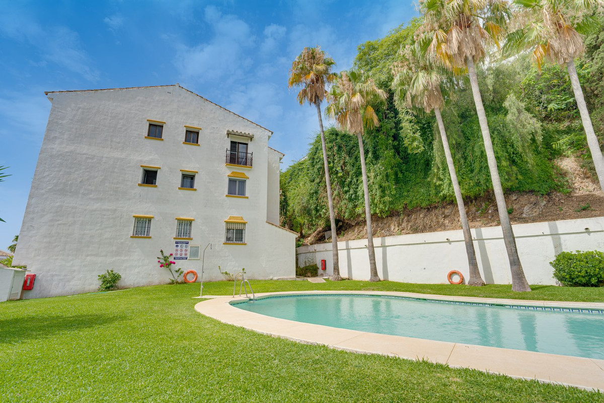 Se vende Apartamento Planta Baja de 2 dormitorios en Costa Del Sol, Málaga, España