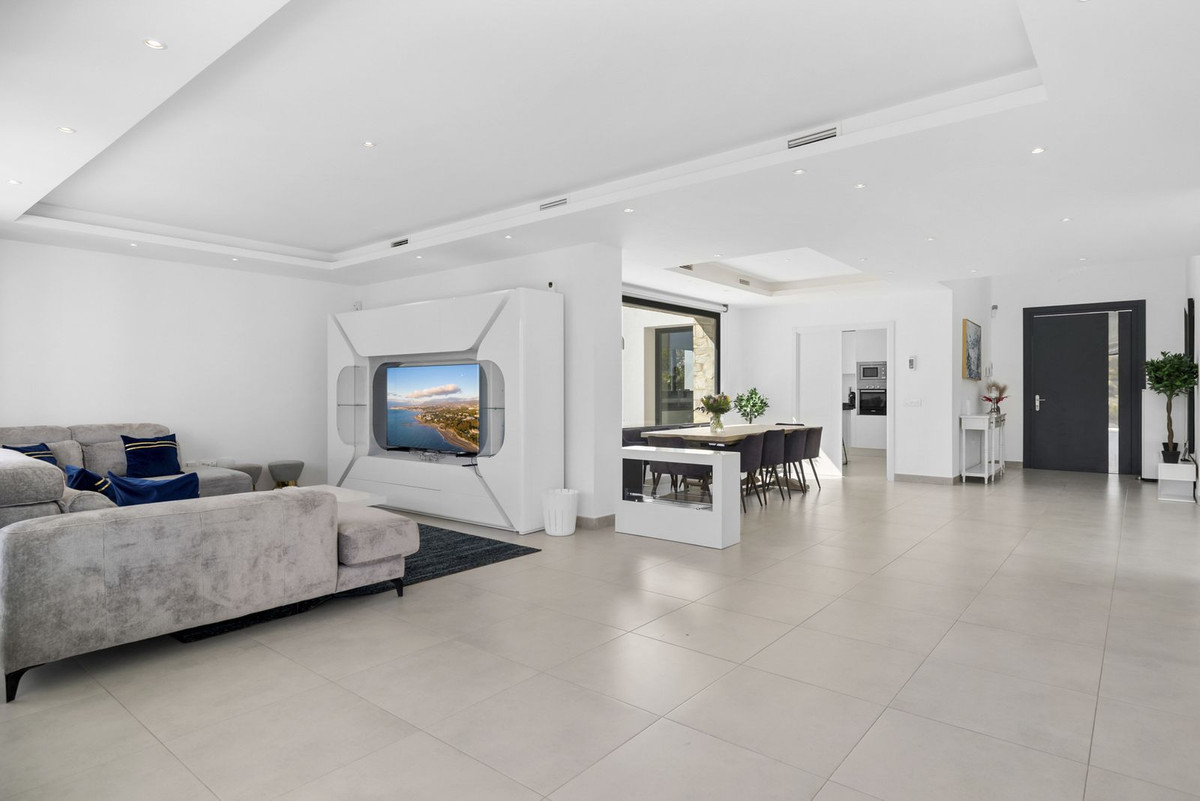Se vende Villa - Chalet de 6 dormitorios en Costa Del Sol, Málaga, España