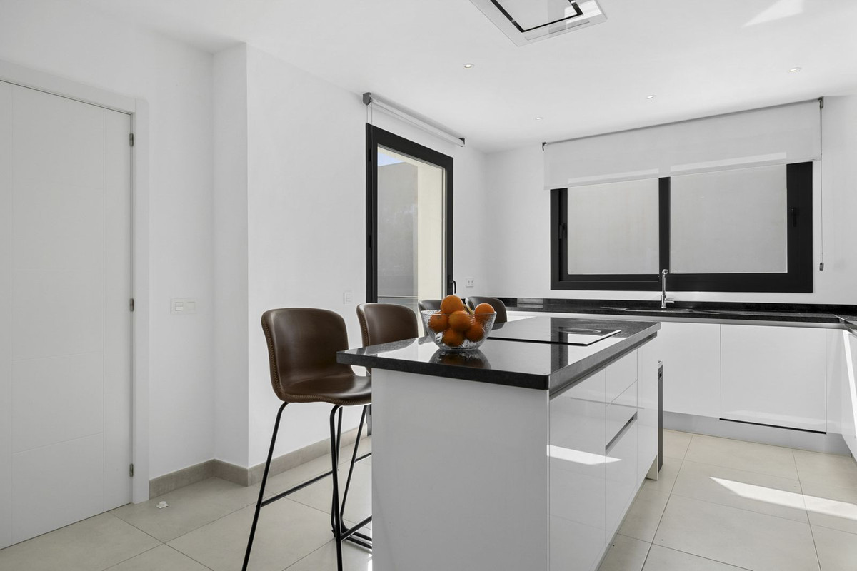 Se vende Villa - Chalet de 6 dormitorios en Costa Del Sol, Málaga, España