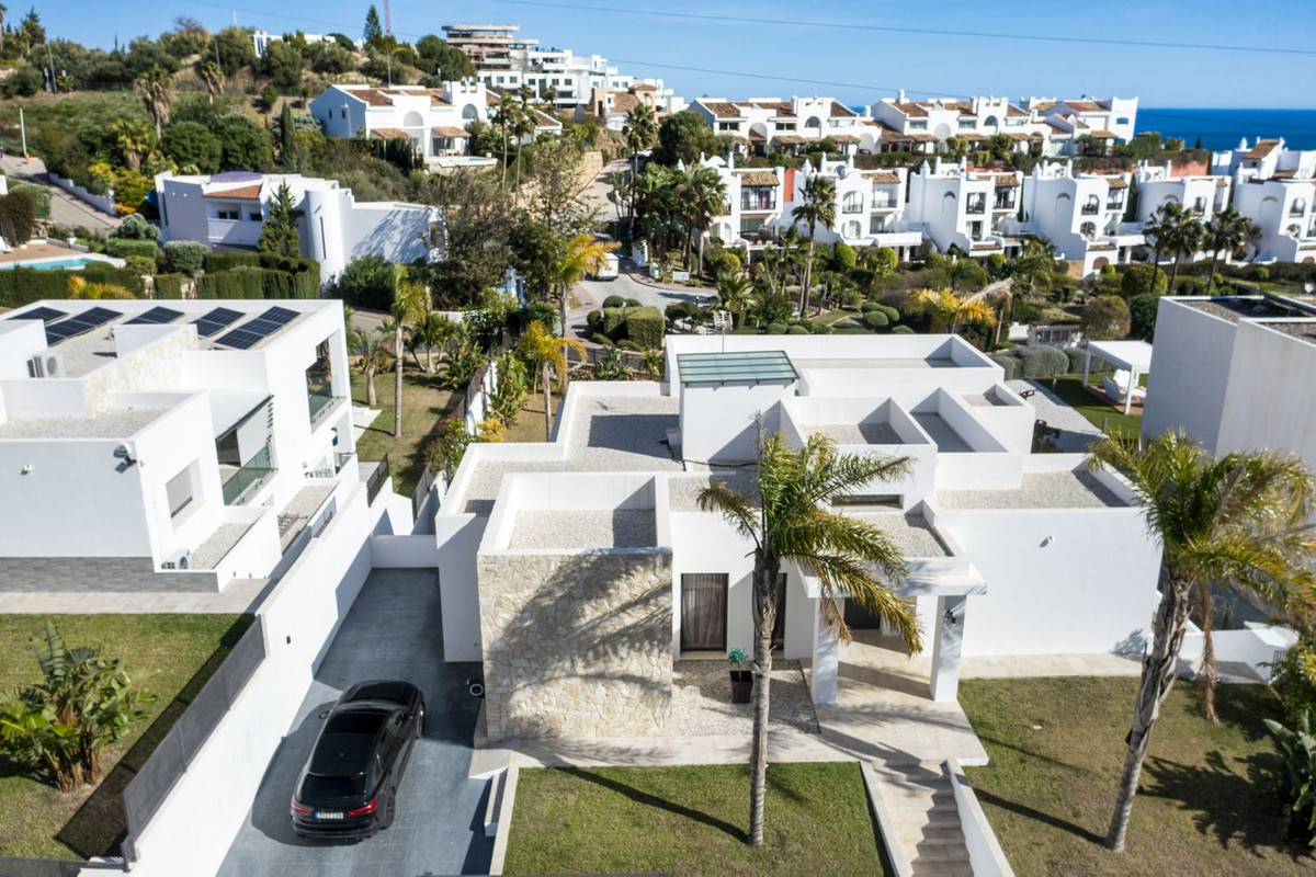 Se vende Villa - Chalet de 6 dormitorios en Costa Del Sol, Málaga, España