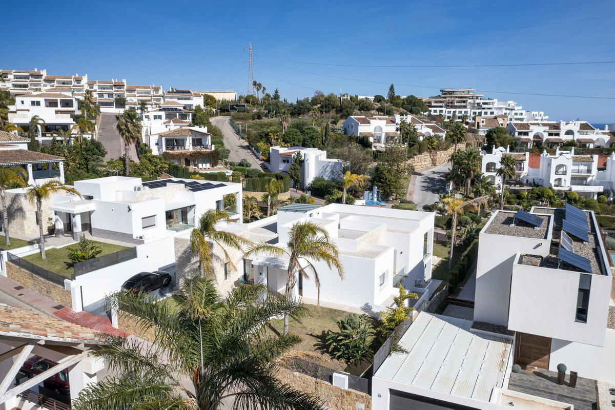 Se vende Villa - Chalet de 6 dormitorios en Costa Del Sol, Málaga, España