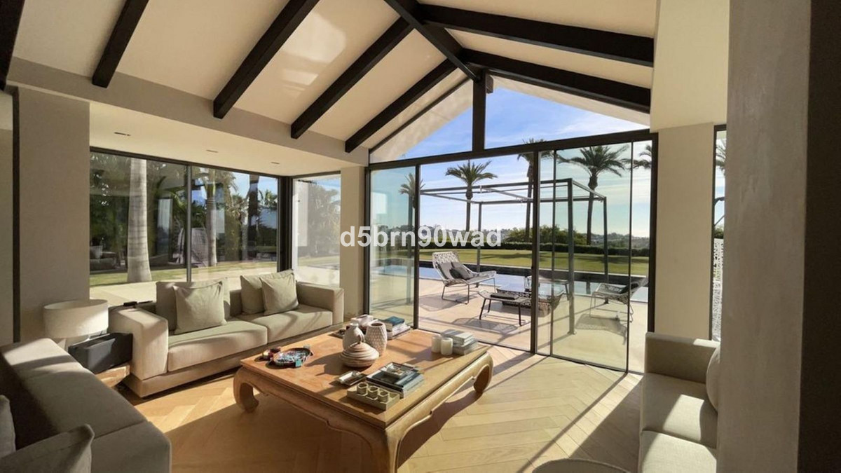 5 Bed Townhouse for sale in Benahavís Costa Del Sol, Málaga, Spain