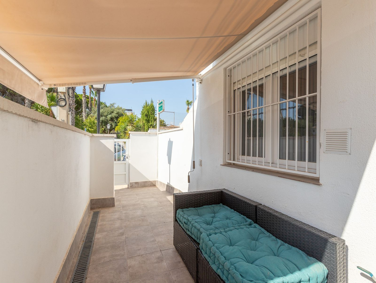1 Bed Apartment for sale in Lago Jardin Costa Blanca, Alicante, Spain