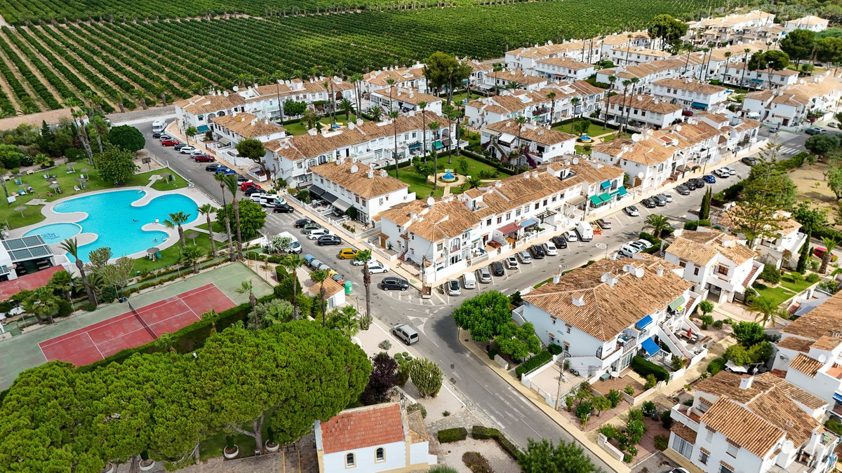 1 Bed Apartment for sale in Lago Jardin Costa Blanca, Alicante, Spain
