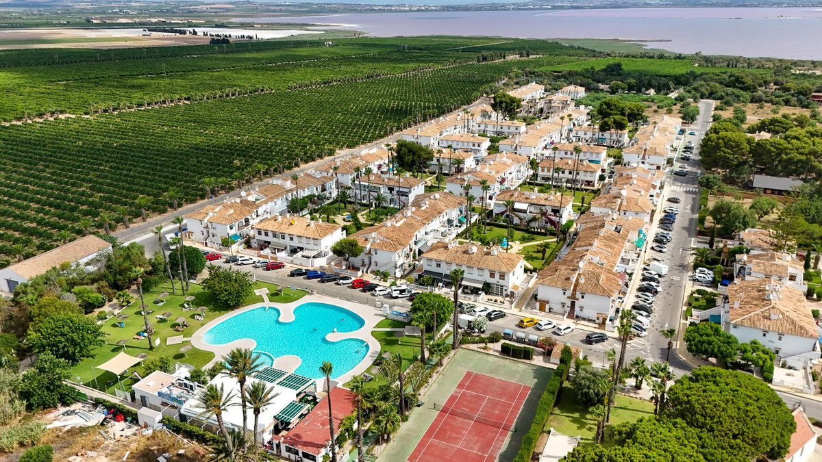 1 Bed Apartment for sale in Lago Jardin Costa Blanca, Alicante, Spain