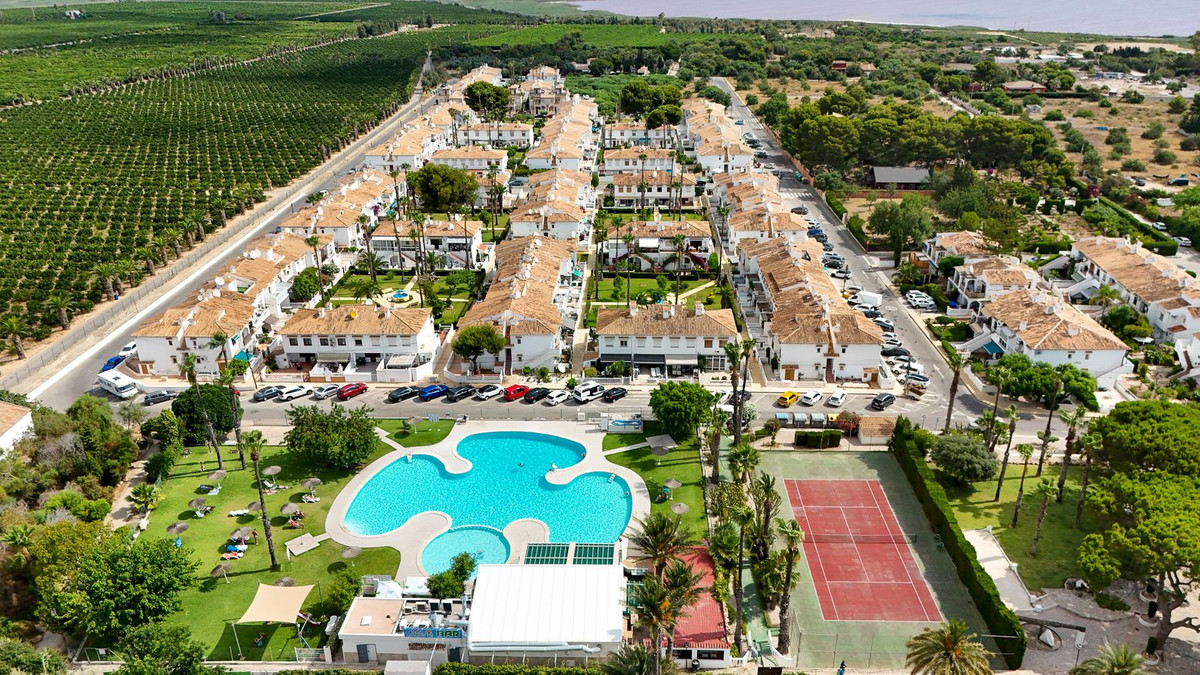 1 Bed Apartment for sale in Lago Jardin Costa Blanca, Alicante, Spain