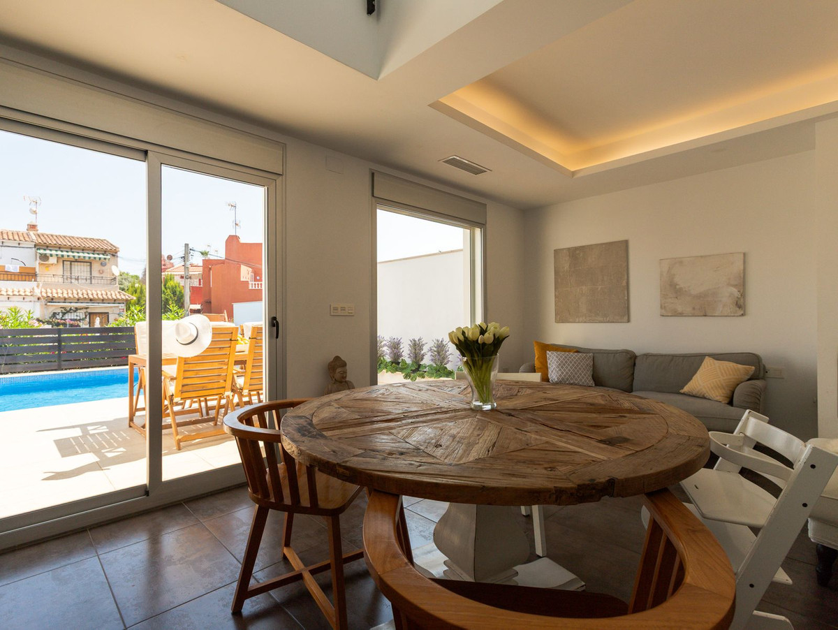 5 Bed Townhouse for sale in Torrevieja Costa Blanca, Alicante, Spain
