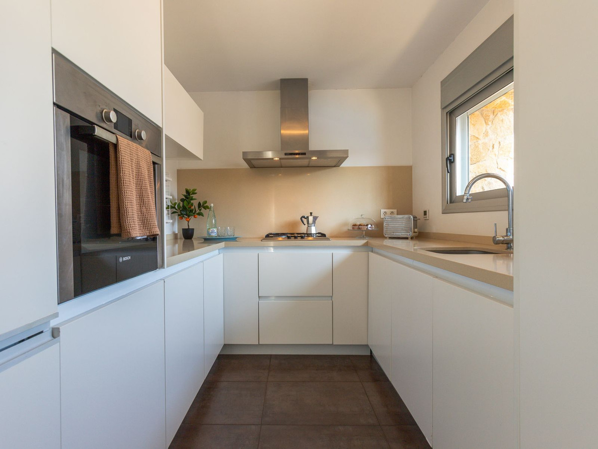 5 Bed Townhouse for sale in Torrevieja Costa Blanca, Alicante, Spain