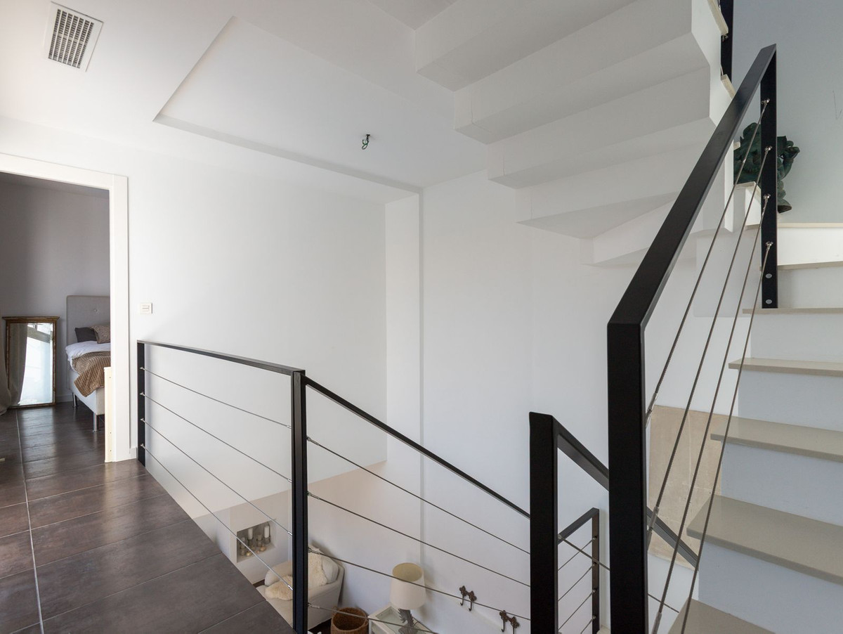 5 Bed Townhouse for sale in Torrevieja Costa Blanca, Alicante, Spain