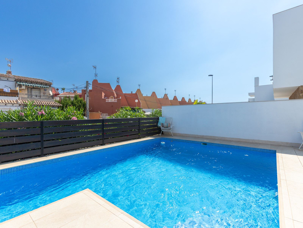 5 Bed Townhouse for sale in Torrevieja Costa Blanca, Alicante, Spain