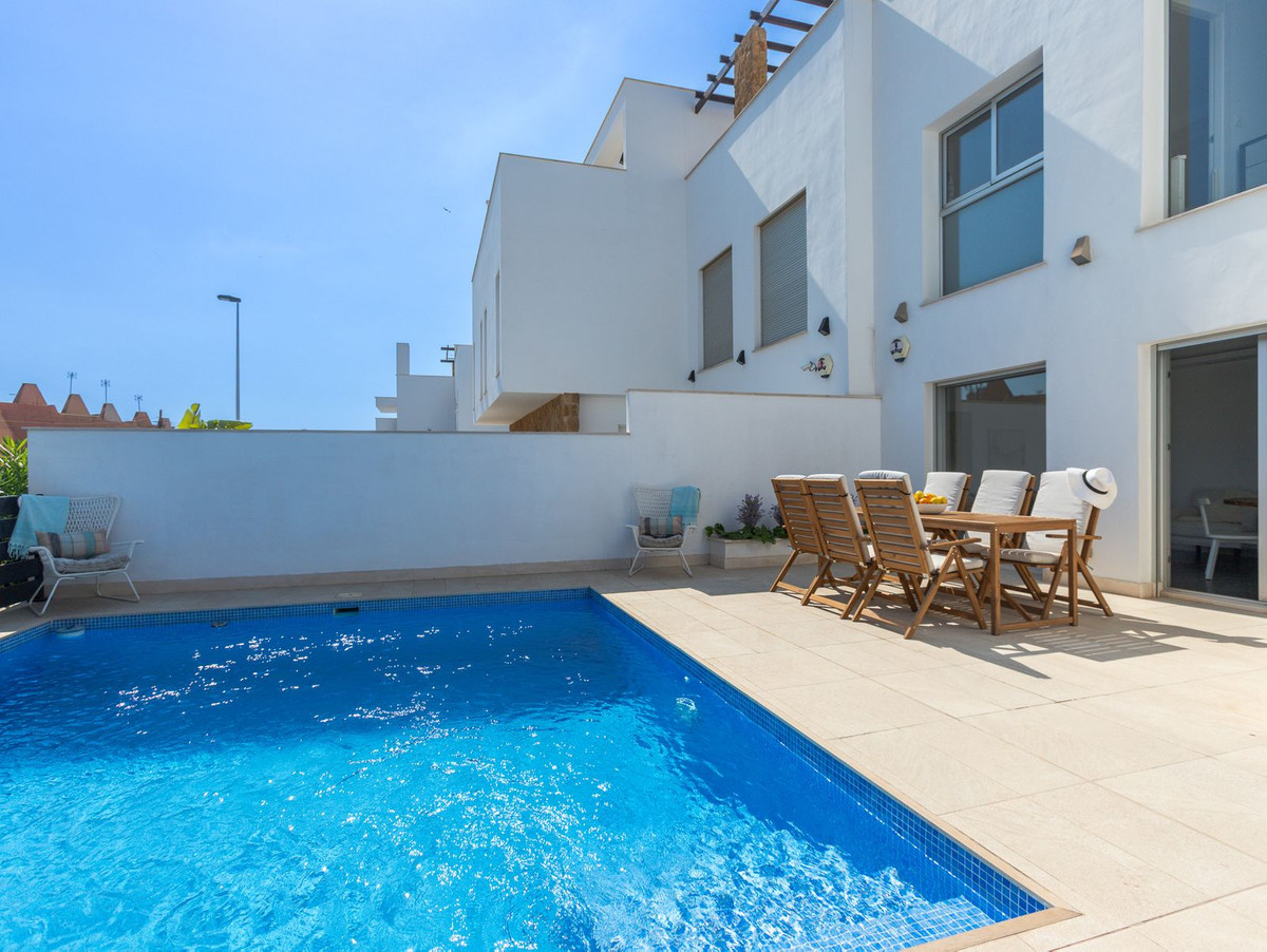 5 Bed Townhouse for sale in Torrevieja Costa Blanca, Alicante, Spain