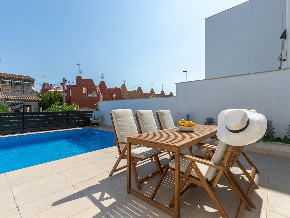 5 Bed Townhouse for sale in Torrevieja Costa Blanca, Alicante, Spain