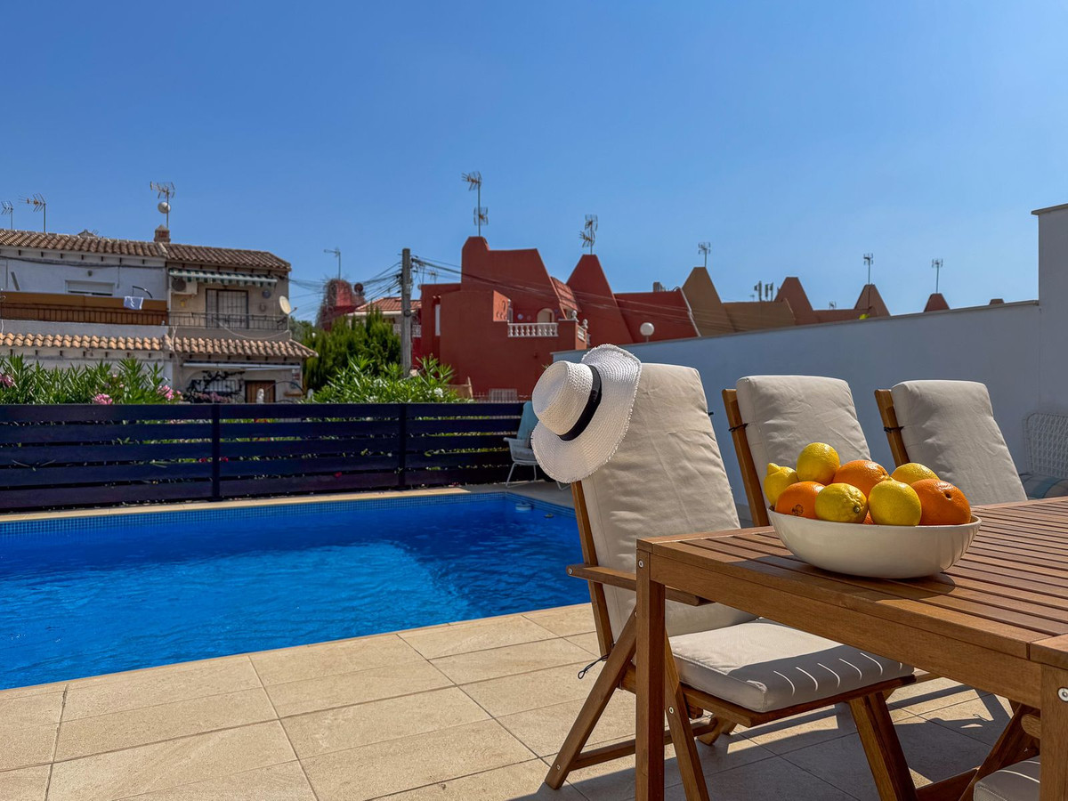 5 Bed Townhouse for sale in Torrevieja Costa Blanca, Alicante, Spain