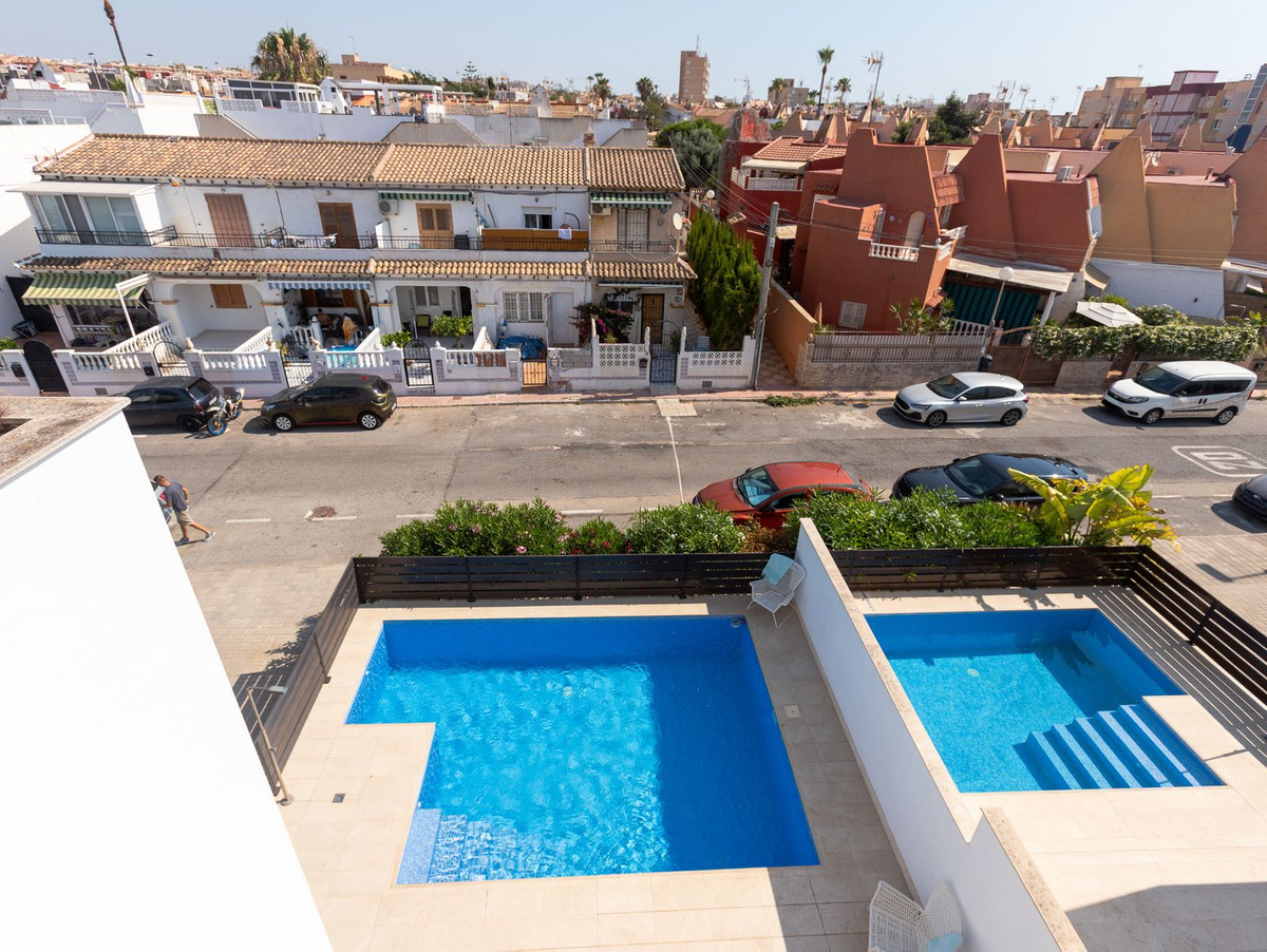 5 Bed Townhouse for sale in Torrevieja Costa Blanca, Alicante, Spain