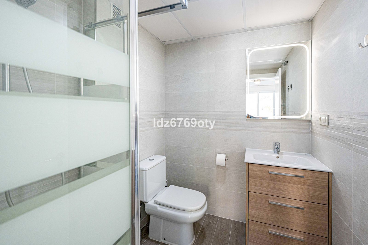 3 Bed Apartment for sale in Benalmadena Costa Costa Del Sol, Málaga, Spain