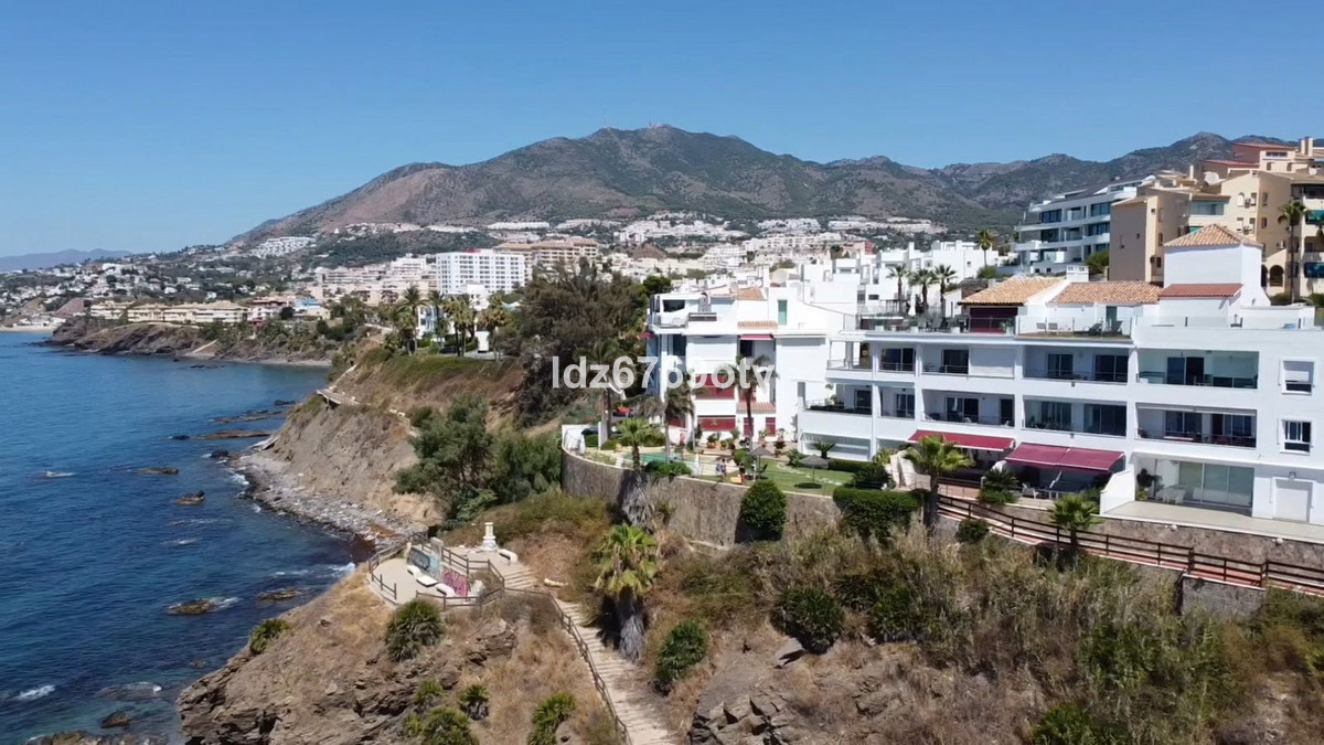 3 Bed Apartment for sale in Benalmadena Costa Costa Del Sol, Málaga, Spain