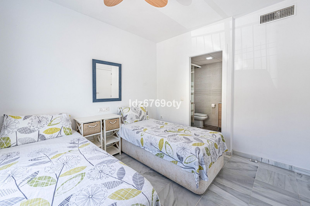 3 Bed Apartment for sale in Benalmadena Costa Costa Del Sol, Málaga, Spain