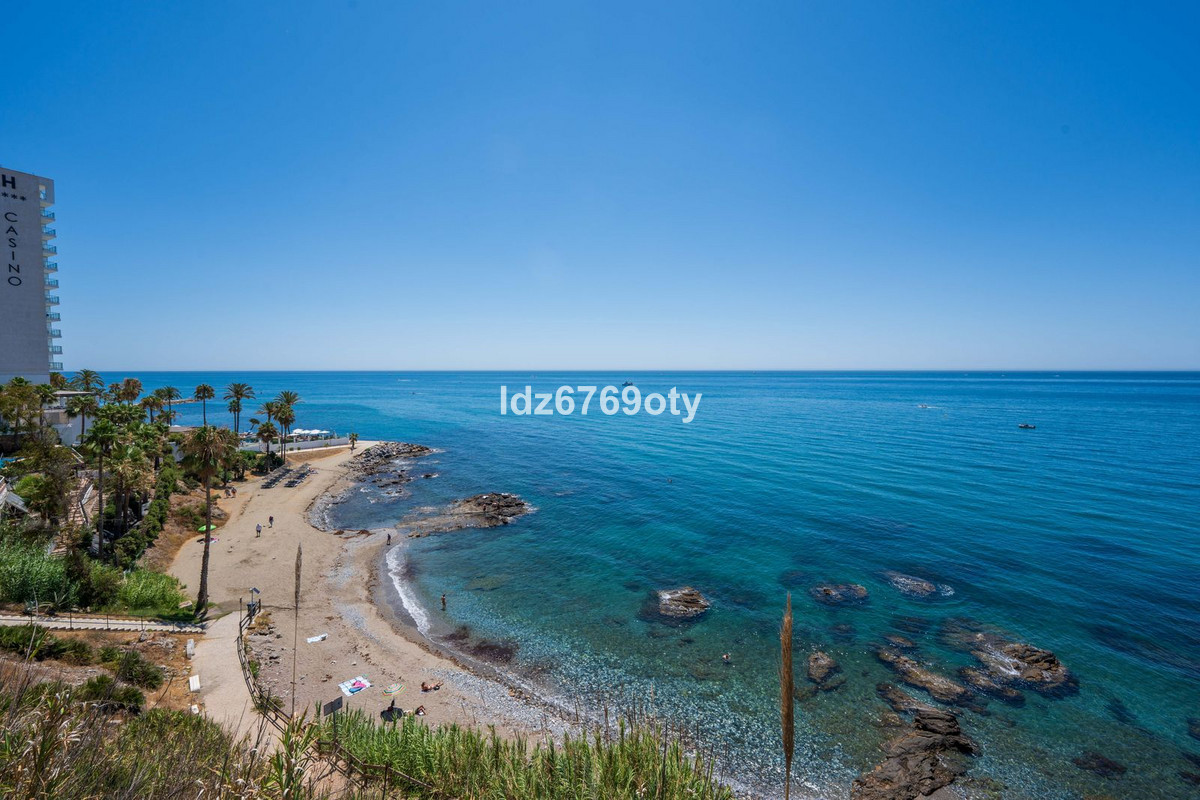 3 Bed Apartment for sale in Benalmadena Costa Costa Del Sol, Málaga, Spain