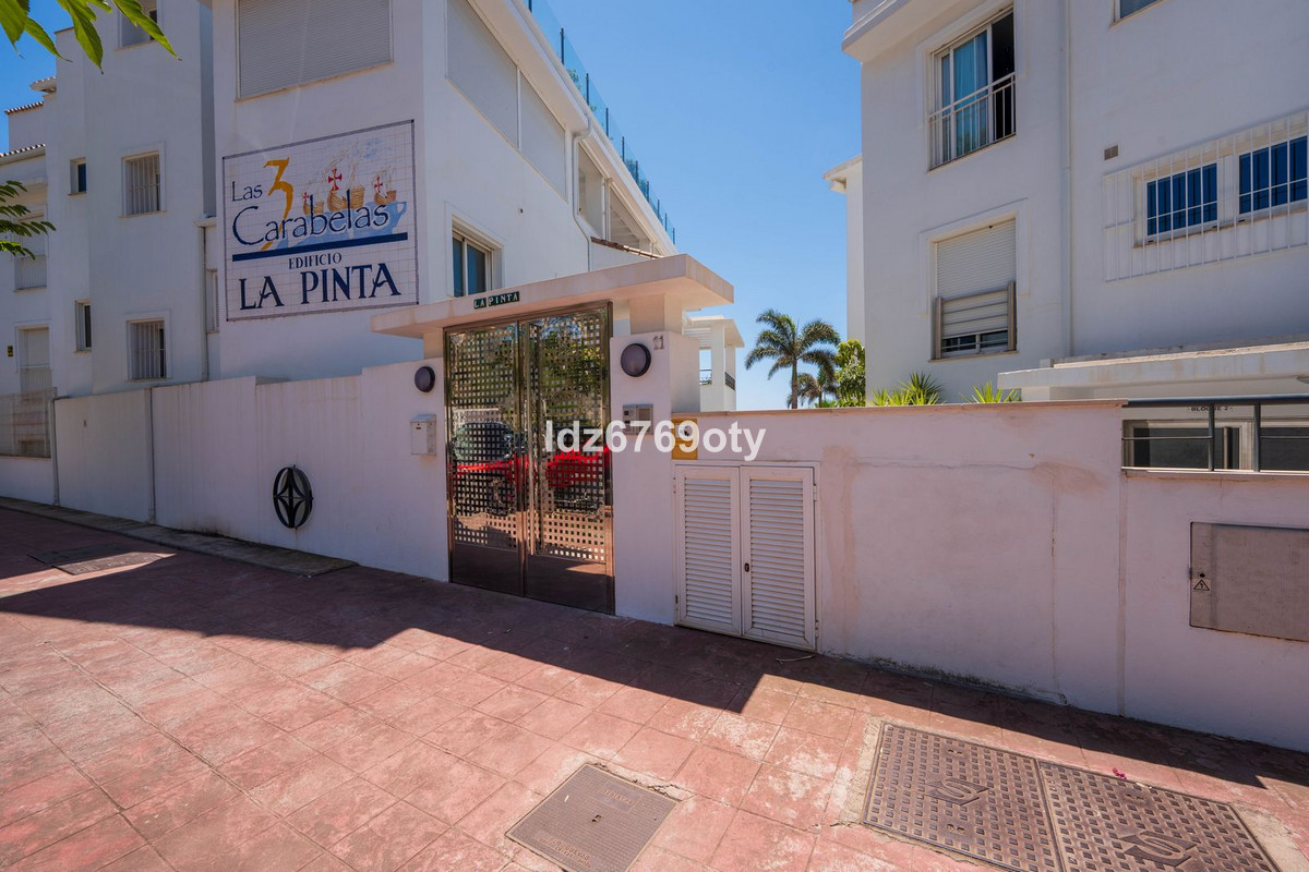 3 Bed Apartment for sale in Benalmadena Costa Costa Del Sol, Málaga, Spain