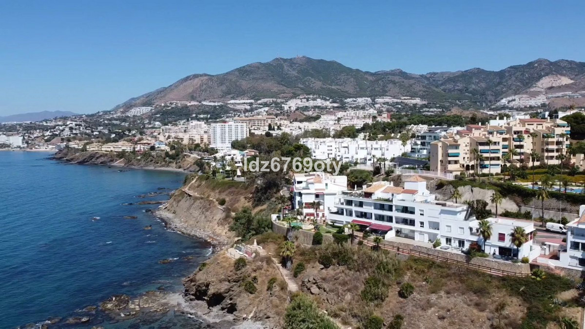 3 Bed Apartment for sale in Benalmadena Costa Costa Del Sol, Málaga, Spain