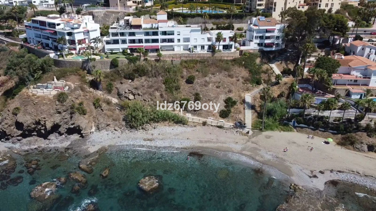 3 Bed Apartment for sale in Benalmadena Costa Costa Del Sol, Málaga, Spain