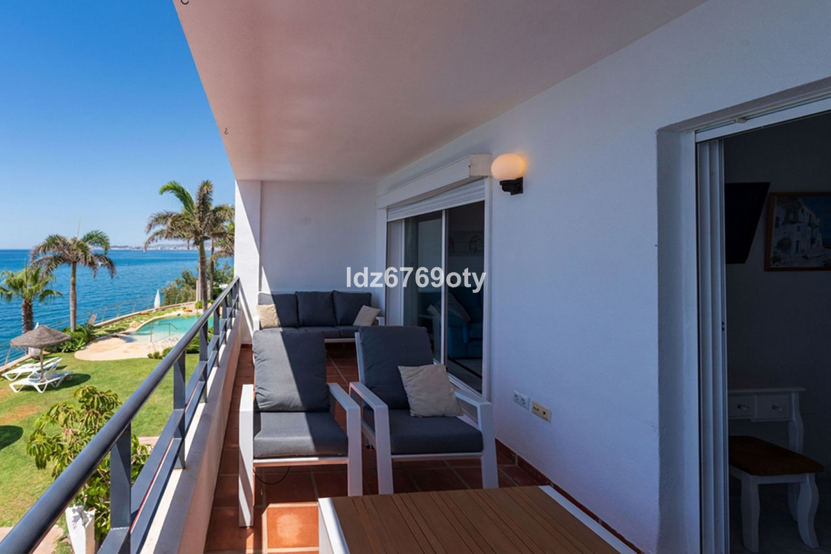 3 Bed Apartment for sale in Benalmadena Costa Costa Del Sol, Málaga, Spain