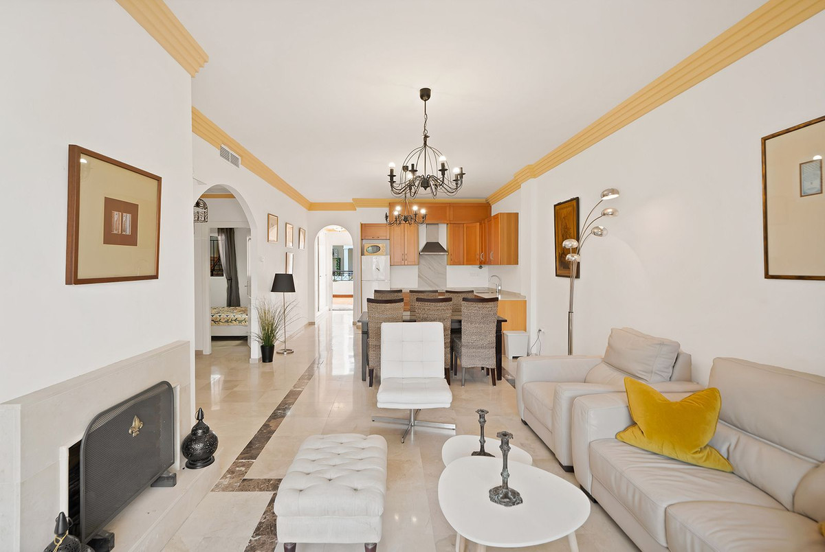 3 Bed Apartment for sale in Nueva Andalucía Costa Del Sol, Málaga, Spain