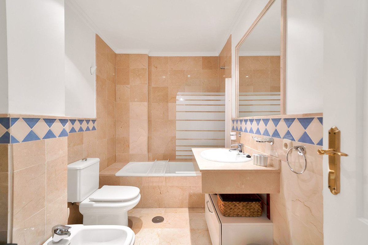 3 Bed Apartment for sale in Nueva Andalucía Costa Del Sol, Málaga, Spain