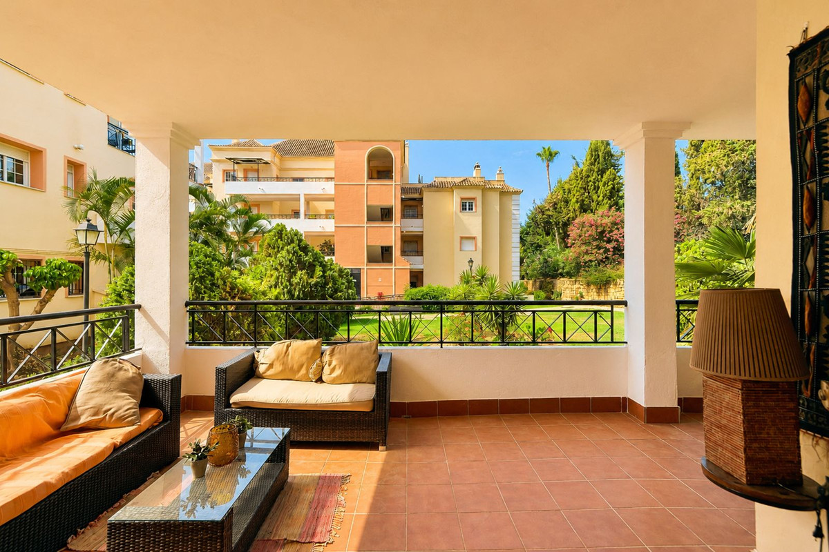 3 Bed Apartment for sale in Nueva Andalucía Costa Del Sol, Málaga, Spain