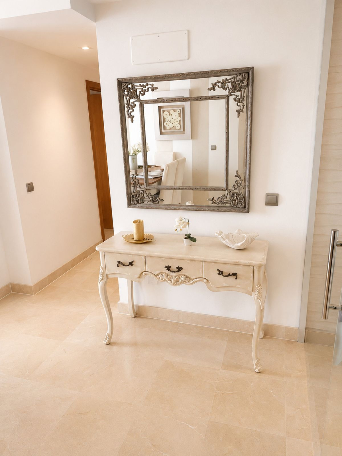 3 Bed Apartment for sale in San Pedro De Alcántara Costa Del Sol, Málaga, Spain