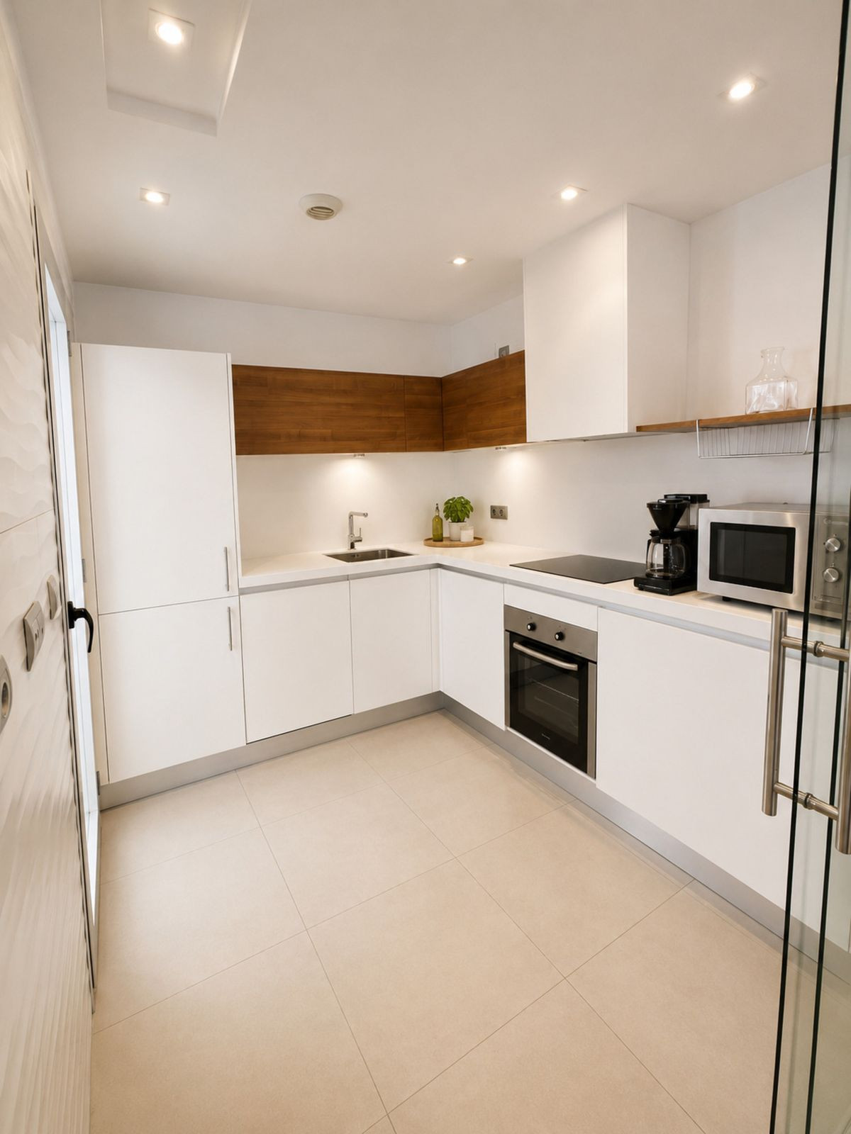 3 Bed Apartment for sale in San Pedro De Alcántara Costa Del Sol, Málaga, Spain