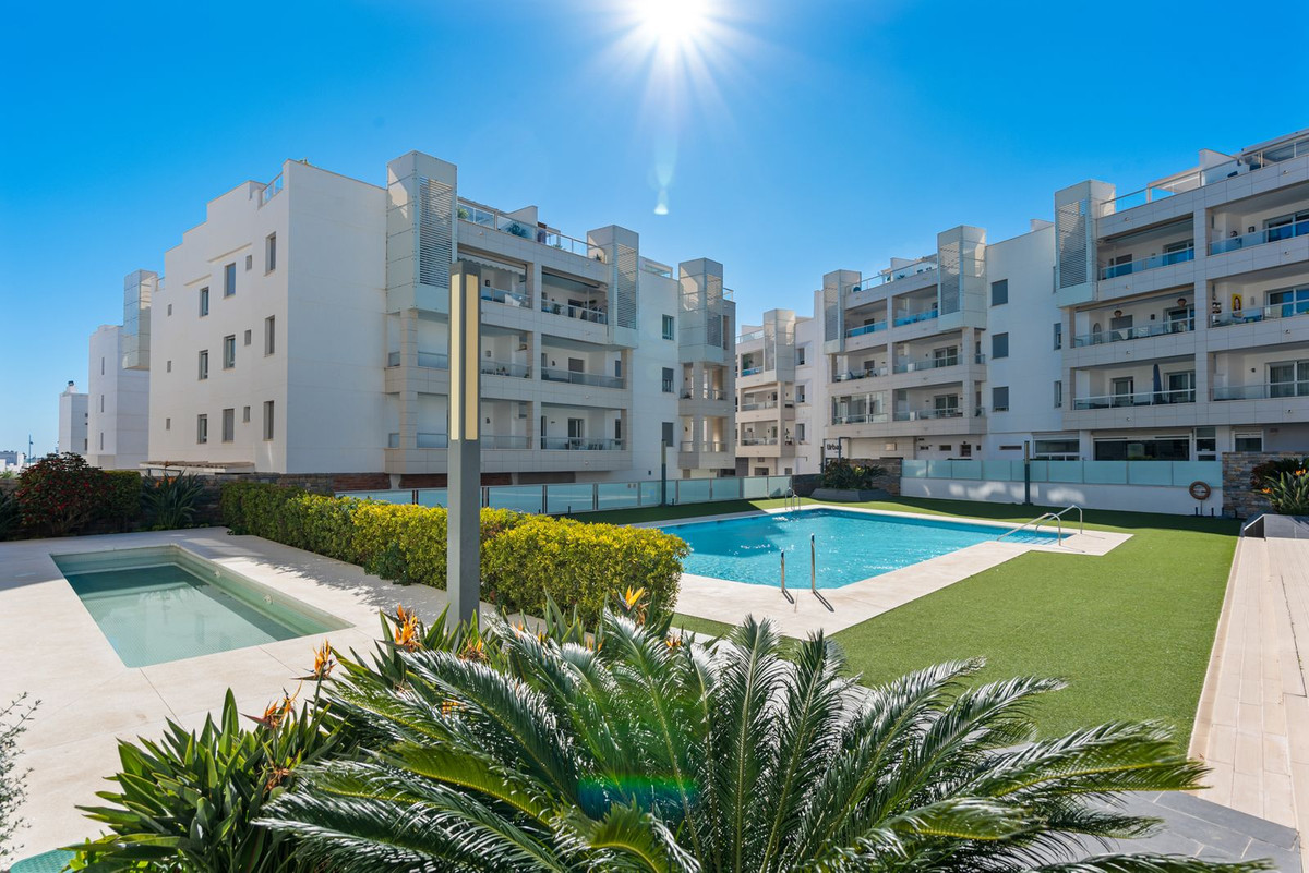 3 Bed Apartment for sale in San Pedro De Alcántara Costa Del Sol, Málaga, Spain