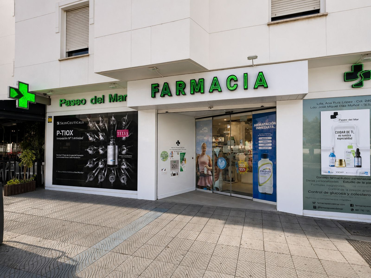 3 Bed Apartment for sale in San Pedro De Alcántara Costa Del Sol, Málaga, Spain