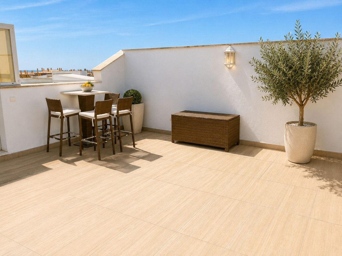 3 Bed Apartment for sale in San Pedro De Alcántara Costa Del Sol, Málaga, Spain