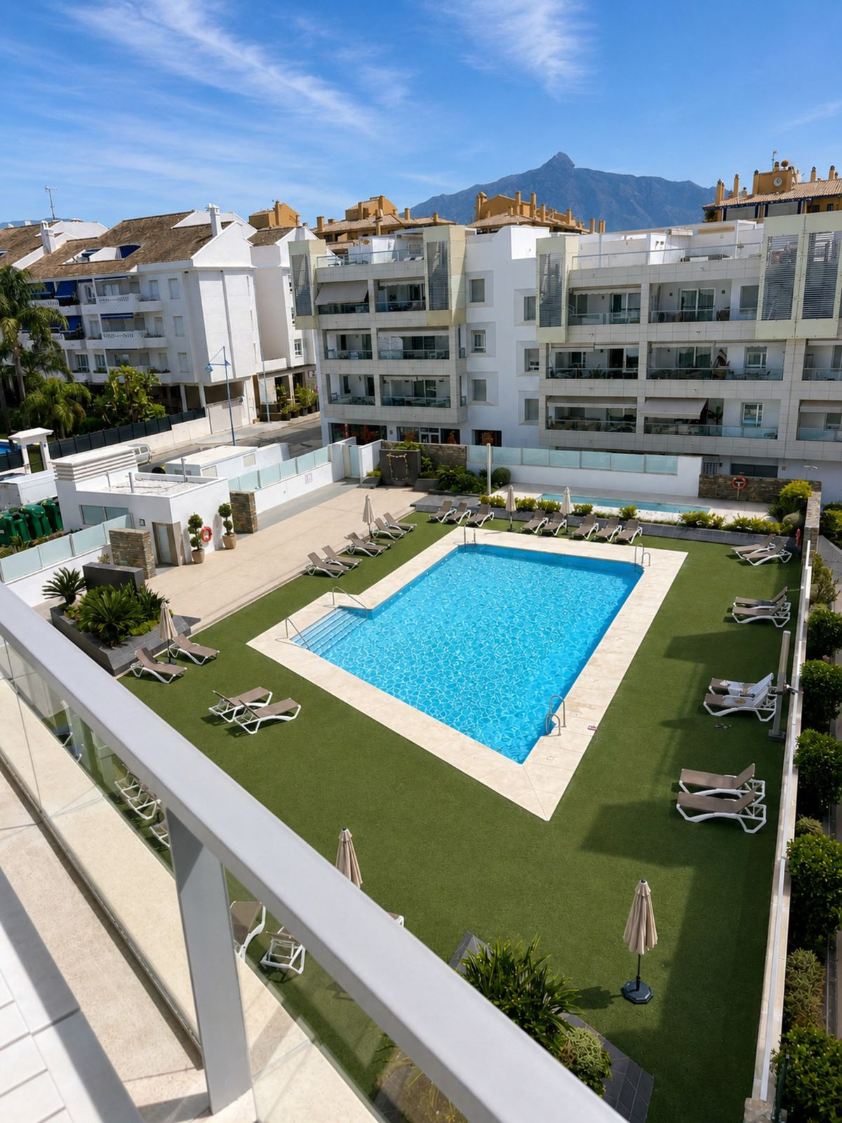 3 Bed Apartment for sale in San Pedro De Alcántara Costa Del Sol, Málaga, Spain