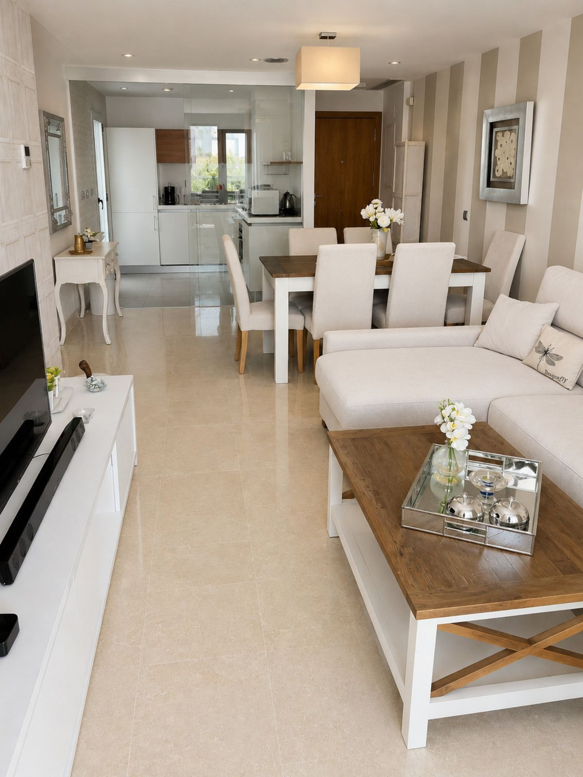 3 Bed Apartment for sale in San Pedro De Alcántara Costa Del Sol, Málaga, Spain
