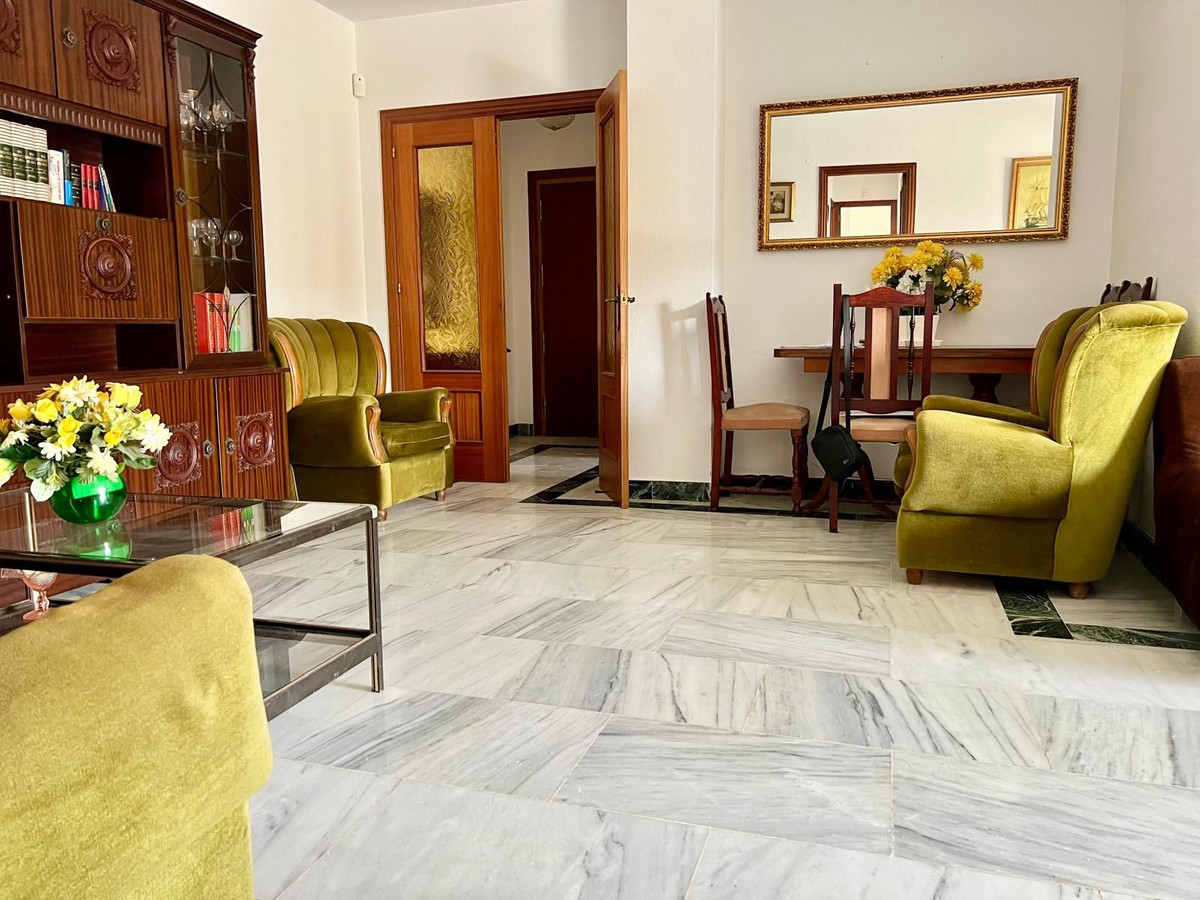 4 Bed Apartment for sale in Fuengirola Costa Del Sol, Málaga, Spain