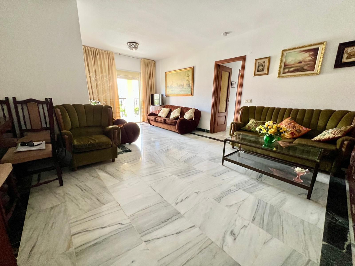 4 Bed Apartment for sale in Fuengirola Costa Del Sol, Málaga, Spain