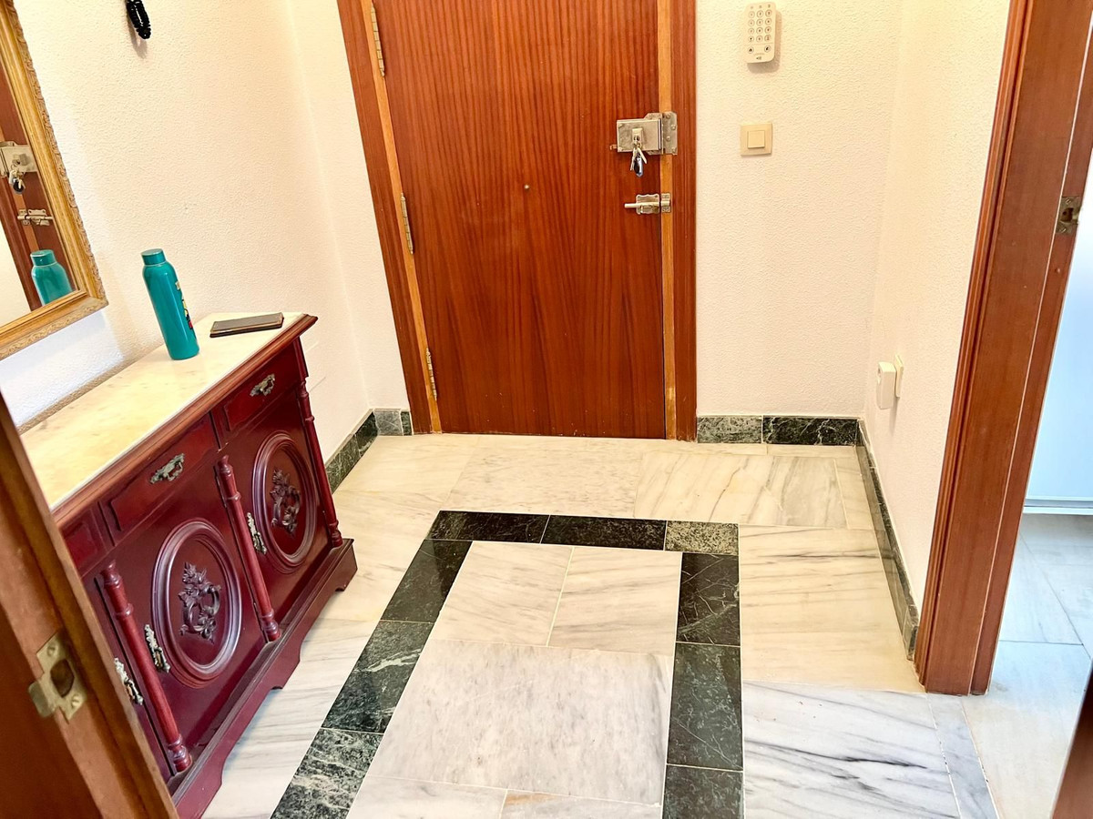 4 Bed Apartment for sale in Fuengirola Costa Del Sol, Málaga, Spain