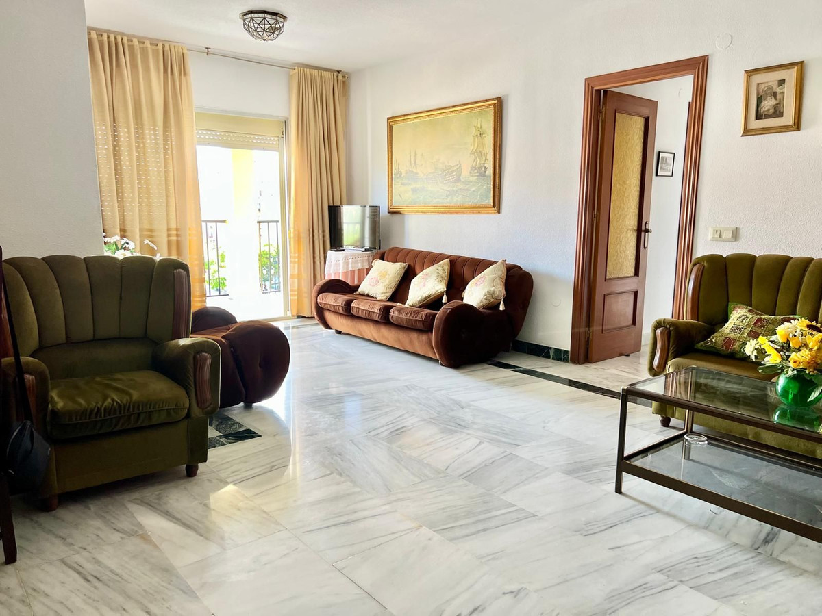 4 Bed Apartment for sale in Fuengirola Costa Del Sol, Málaga, Spain