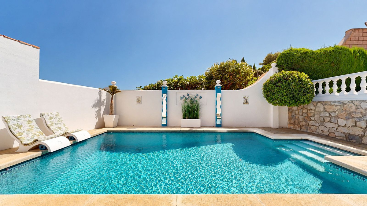 4 Bed Townhouse for sale in Benalmadena Costa Del Sol, Málaga, Spain