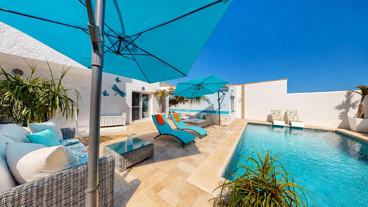 4 Bed Townhouse for sale in Benalmadena Costa Del Sol, Málaga, Spain
