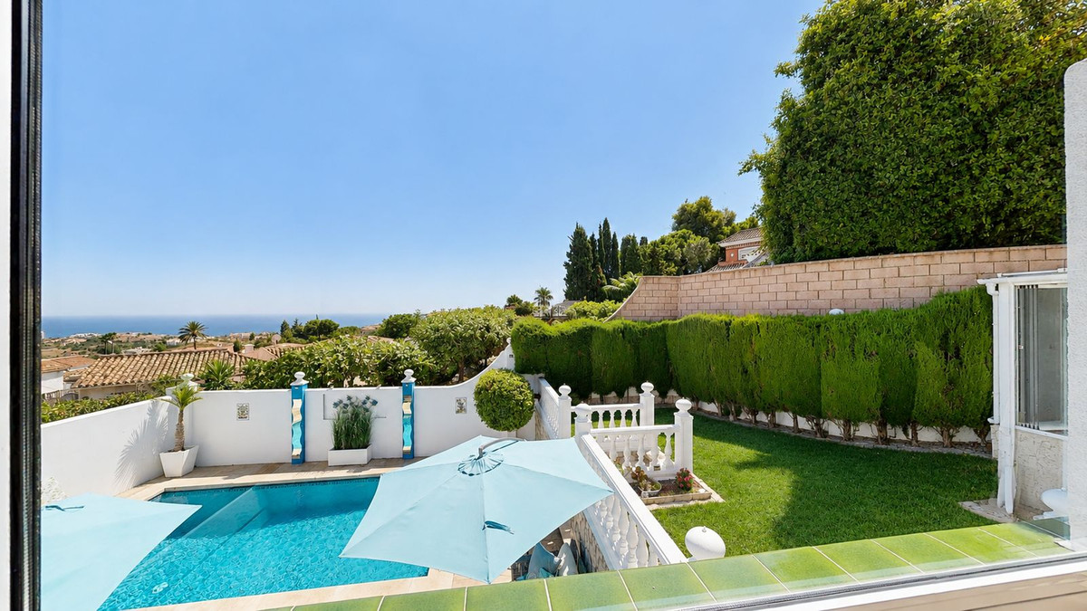 4 Bed Townhouse for sale in Benalmadena Costa Del Sol, Málaga, Spain