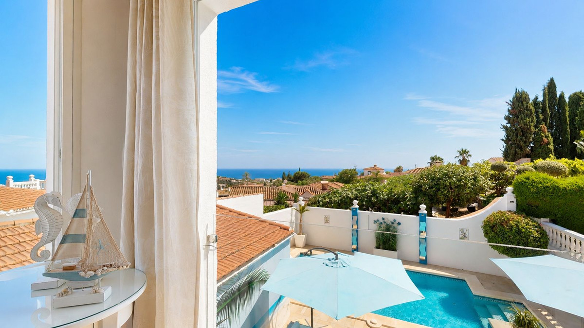 4 Bed Townhouse for sale in Benalmadena Costa Del Sol, Málaga, Spain