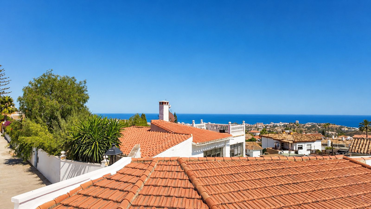 4 Bed Townhouse for sale in Benalmadena Costa Del Sol, Málaga, Spain