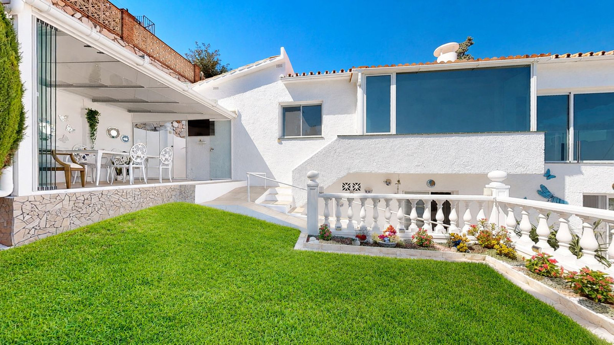 4 Bed Townhouse for sale in Benalmadena Costa Del Sol, Málaga, Spain